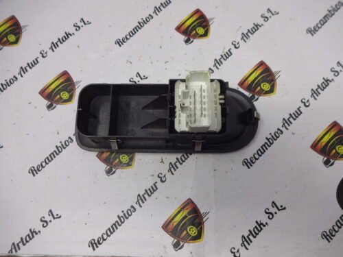Botonera Elevalunas / Windows switch RENAULT CLIO 8200356519