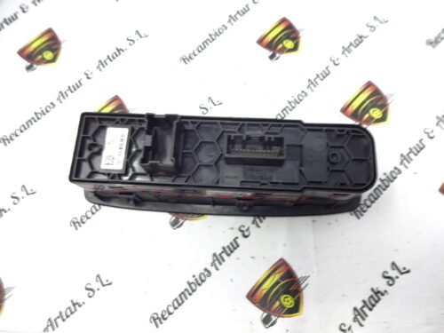 Botonera Elevalunas Renault Megane 254015253R E1146169