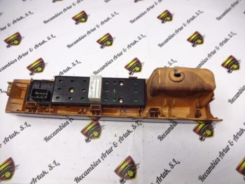 Botonera Elevalunas Kia Sorento 478490-B/G/W110 478490BGW110