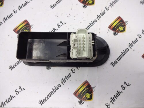 Botonera Elevalunas Renault Megane 156018090 156018090D