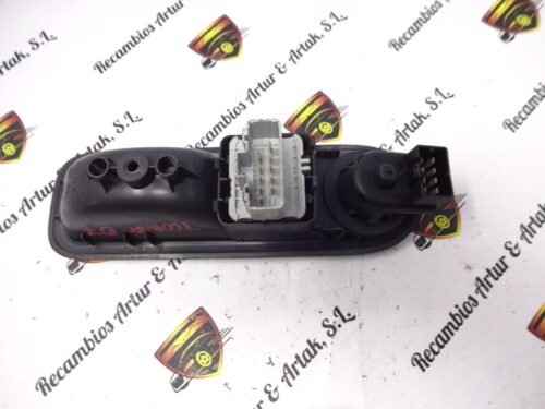 Botonera Elevalunas / Windows switch Renault Twingo 8200356515