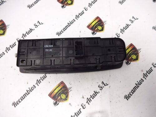 Botonera Elevalunas Windows switch Renault Megane Laguna 809610007RC 809610007R