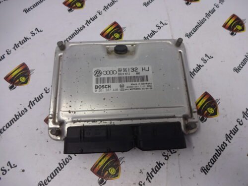 Centralita del motor AUDI A3 S3 8P 06A906032HJ 0261207436