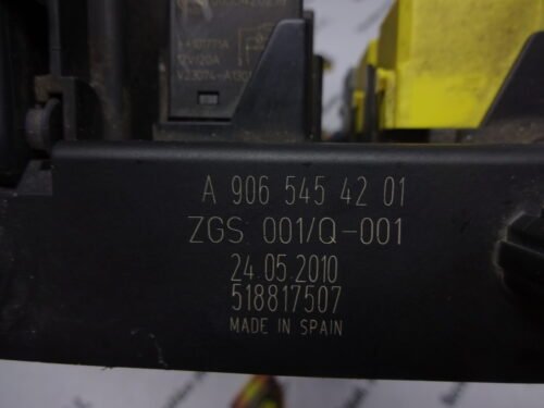 Caja de fusibles Mercedes Sprinter W906 A9065453401  A9065454201 A9065453801 A9064420700