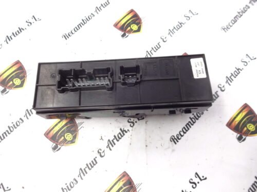 Botonera Elevalunas NISSAN JUKE 254011KA5E 25401-1KA5E