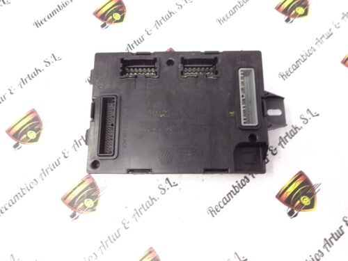 Caja de fusibles DACIA DUSTER 284B10604R 524AI BCM T4 N4VS
