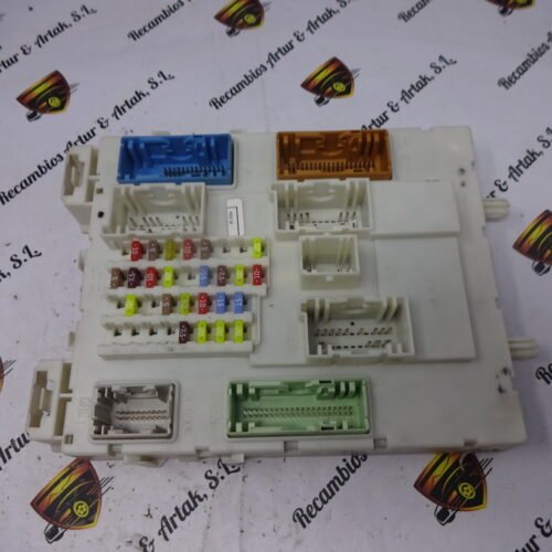 Caja de fusibles  FORD BV6T14014AFC BV6T-14014-AFC BV6N14A073EJ  BV6N1 4A073 EJ