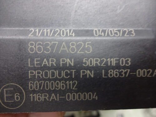 Caja de fusibles Mitsubishi Lancer 8637A825 50R211F03