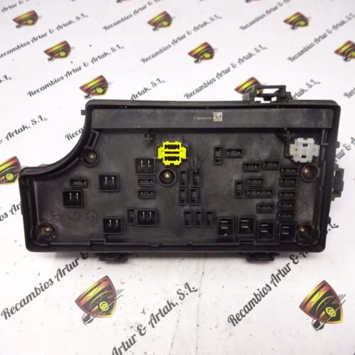 Caja de fusibles COMPASS PATRIOT CALIBER P04692207AF P04692 207AF