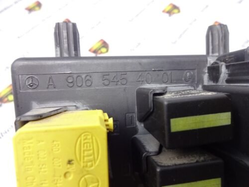 Caja de fusibles Mercedes W906 A9065453401 A9065453801 A9064420700 A9065454001