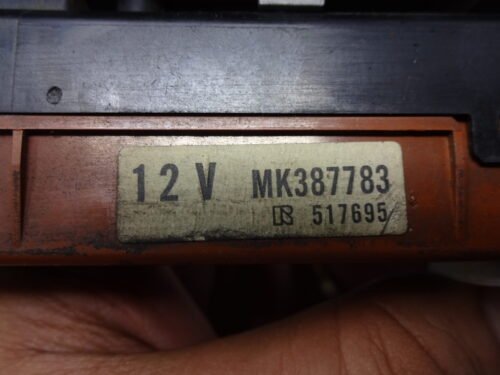 Botonera Elevalunas Mitsubishi Canter MK387783 517695