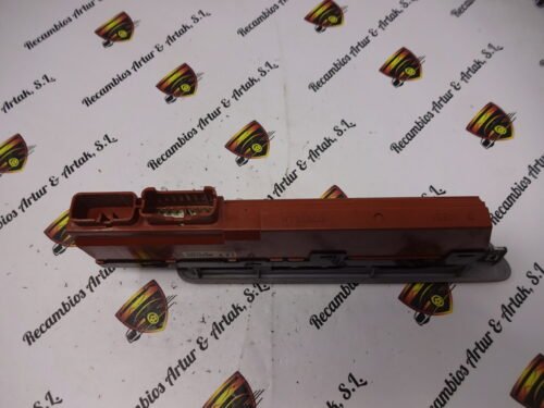 Botonera Elevalunas Mitsubishi Canter MK421157 516012