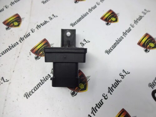 Unidad de control Renault Trafic A622900130 / SGS 110675590R-E