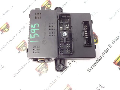 Unidad de control / Ssangyong RODIUS 8232021041 82320-21041