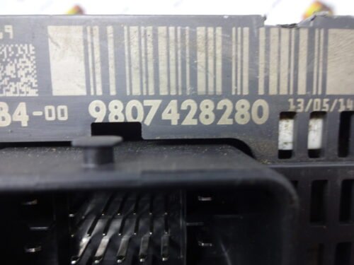 9807428280 BSM-AB4-00 BSM Caja de fusibles Citroen Peugeot 9807428280 BSM-AB4-00