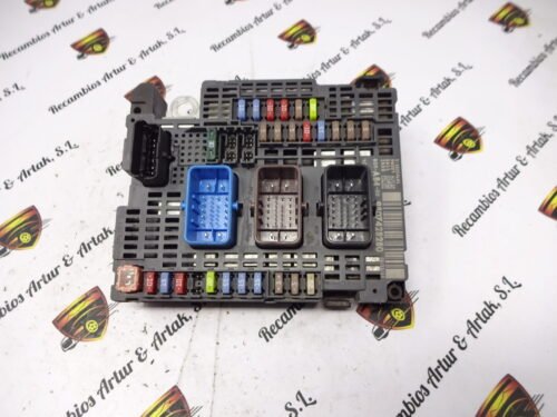 9807428280 BSM-AB4-00 BSM Caja de fusibles Citroen Peugeot 9807428280 BSM-AB4-00
