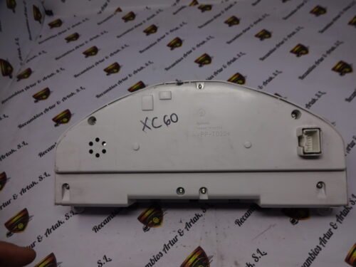 Cuadro de instrumentos Volvo V70 V60 S60 36002598 31270899AA 69399-270U