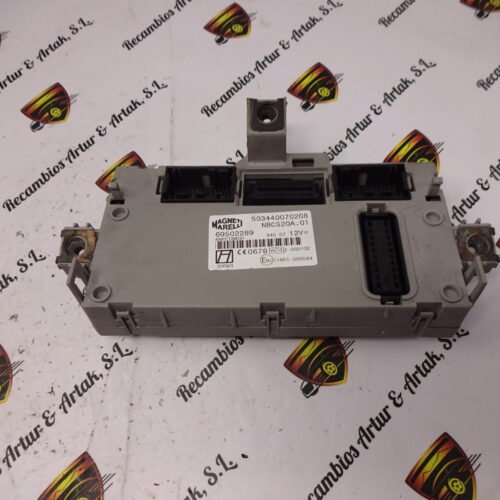 Caja de fusibles IVECO DAILY 69502289 503440070208 NBCS20A.01