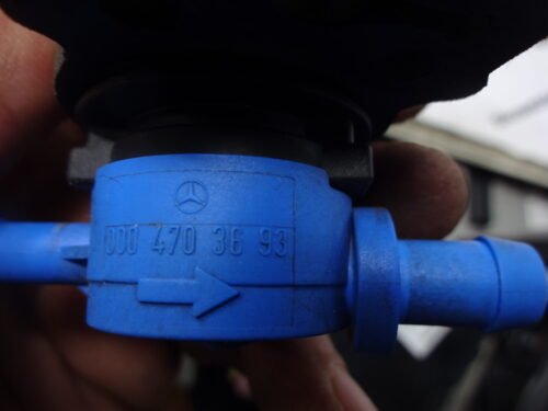 Solenoide de la válvula de vacío Mercedes W220 S-Class 0004703693
