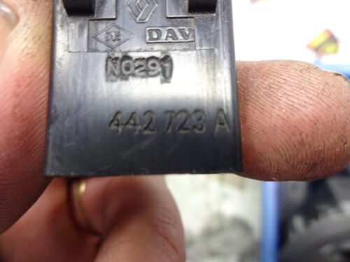 Interruptor de emergencia Renault CLIO 442723A