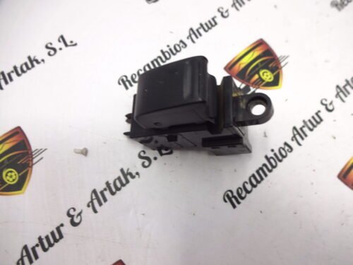 Botonera Elevalunas Nissan primera 25411AV600 25411-AV600