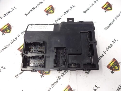 Caja de fusibles Ford Transit Courier DN1T15K600EG DN1T-15K600-EG