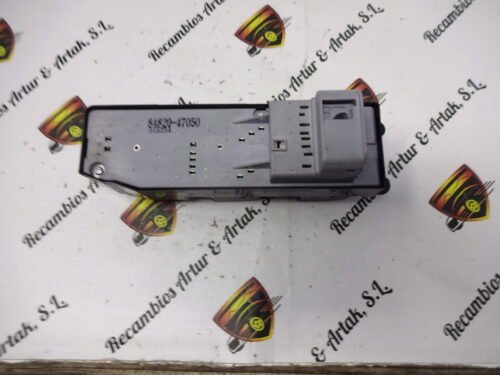 Botonera Elevalunas Toyota Prius 8482047050 84820-47050 515254