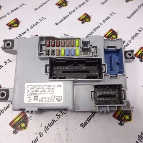 Caja de fusibles FIAT DOBLO 00520761100