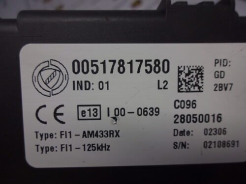 Caja de fusibles FIAT GRANDE PUNTO 00517817580