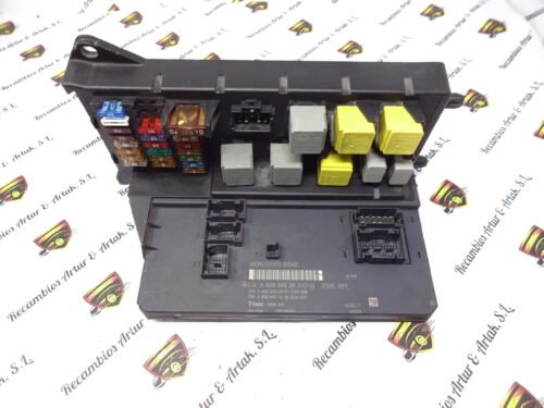 Caja de fusibles Mercedes A9065452501 A9065450501 A9064420500 A9065450401