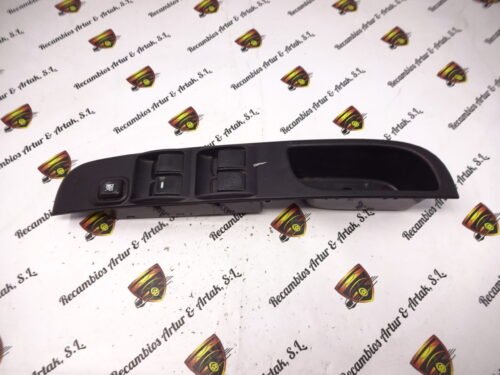 Botonera Elevalunas Mitsubishi L200 MR587952 C8D-D370M MN123949