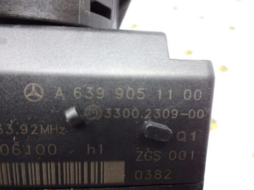 Unidad de control EZS contacto llave Mercedes VITO VIANO A6399051100 A 639 905 11 00 33002309-00 ZGS001
