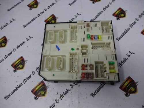 Caja de fusibles Renault Master USM-2010 284B62172R