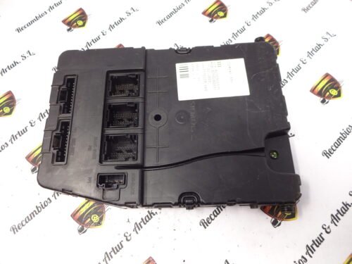 Caja de fusibles Renault Mégane S118400200I 8200305575 8200280937