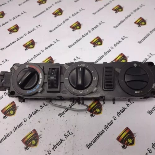 Clima panel de control Mercedes W638 Vito A0004461728KZ A0004461728 KZ