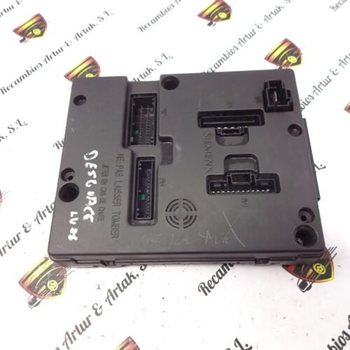 Caja de fusibles Renault Megane Scenic 8200029340B S108502510E SIEMENS