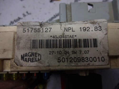 Caja de fusibles FIAT 51755127 501209830010 NPL 192.83 46778898
