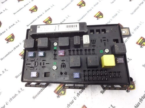 Caja de fusibles Opel Zafira 13242781 JT 13242781JT 5DK009464-10
