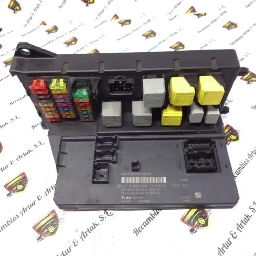 Caja de fusibles Mercedes Sprinter A9065451701 A9065450601 A9064420300 A9065450401