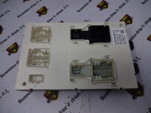 Caja de fusibles Mercedes Vito VIANO A4479001707 A4479016402 A4479020204