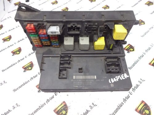 Caja de fusibles Mercedes Sprinter A9065452901 A9065450401 A9065450501 A9064420600