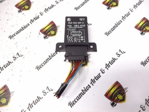 Relé Skoda Felicia 6U0962258C VD8 VEA4012