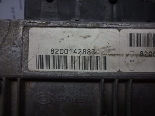 Centralita del motor Renault Laguna  8200142883 8200045893
