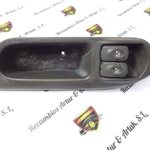 Botonera Elevalunas Renault Scenic  7700431172