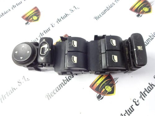 Botonera Elevalunas Peugeot 407 96531123XT 96531123