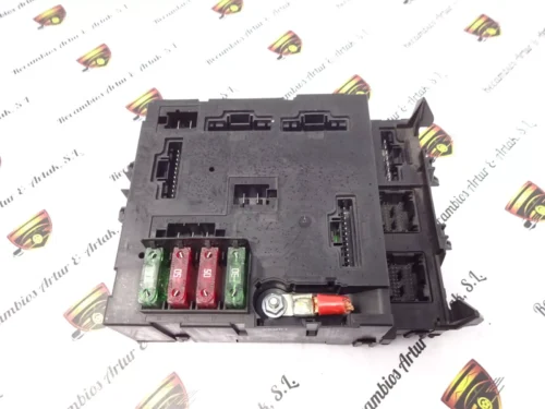 Caja de fusibles Smart Fortwo 0011868V012 5WK45090