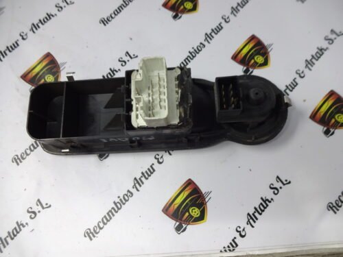 Botonera Elevalunas Renault 8200277630A 28515
