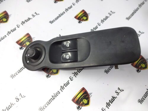 Botonera Elevalunas Renault 8200277630A 28515