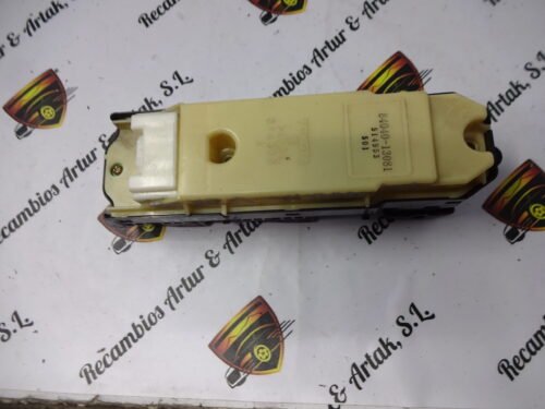 Botonera Elevalunas Toyota Corolla Verso 8404013081 84040-13081