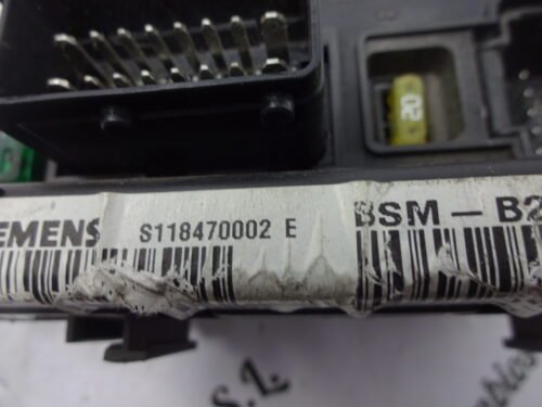 Caja de fusibles Peugeot CITROEN S118470002E 9643498980-00 BSM-B2